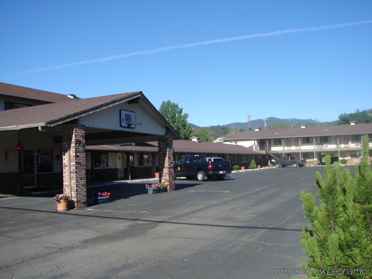 Klamath Motor Lodge Yreka Eksteriør billede