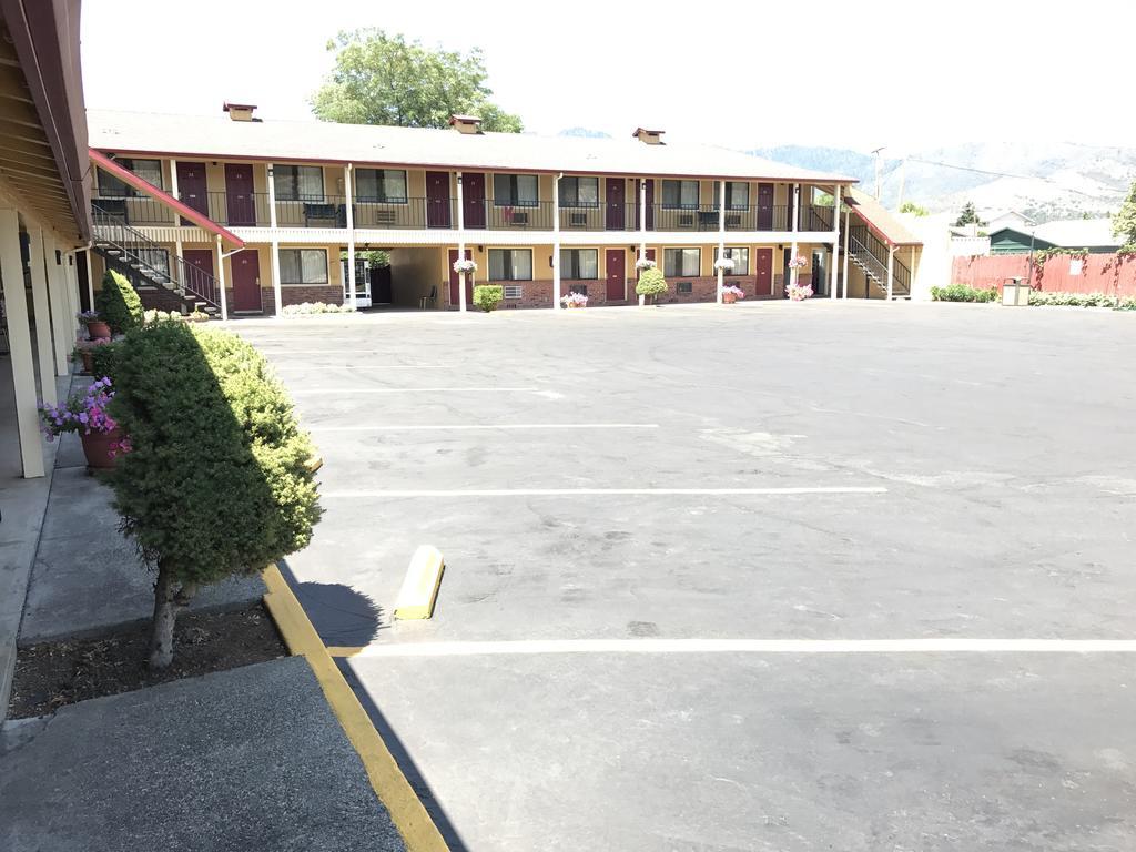 Klamath Motor Lodge Yreka Eksteriør billede