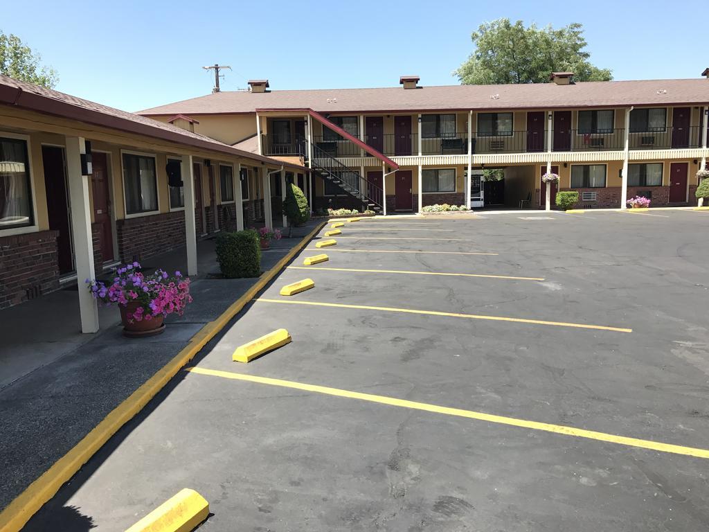 Klamath Motor Lodge Yreka Eksteriør billede