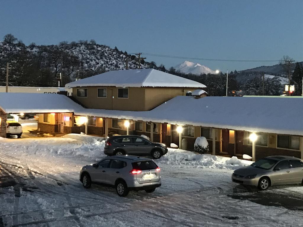 Klamath Motor Lodge Yreka Eksteriør billede