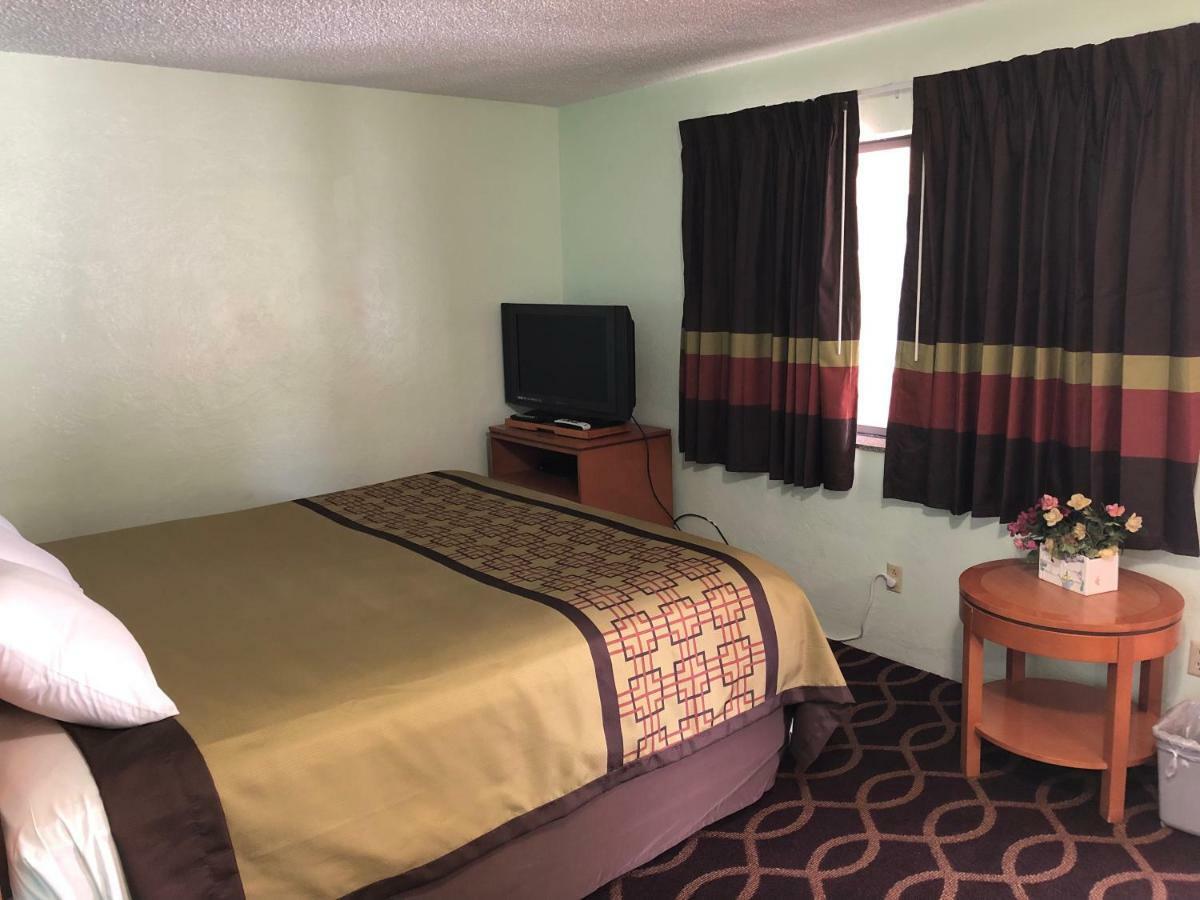 Klamath Motor Lodge Yreka Eksteriør billede